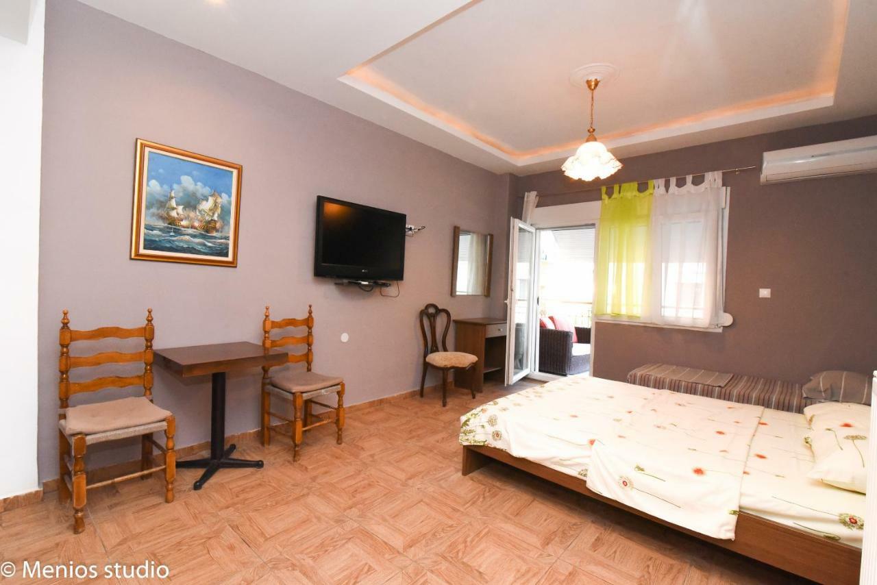 Menios Apartments And Studios Nea Kallikrateia Экстерьер фото