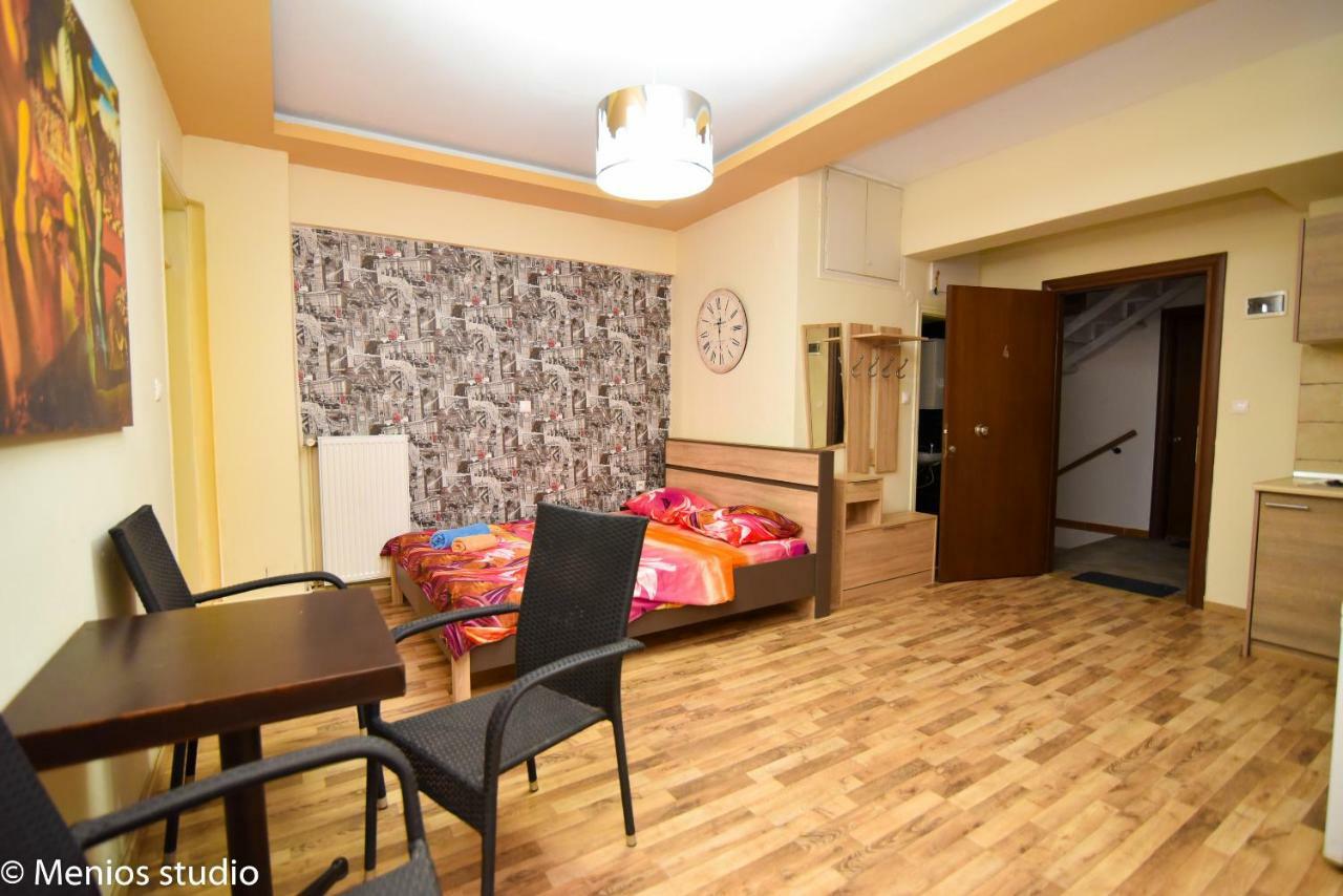 Menios Apartments And Studios Nea Kallikrateia Экстерьер фото