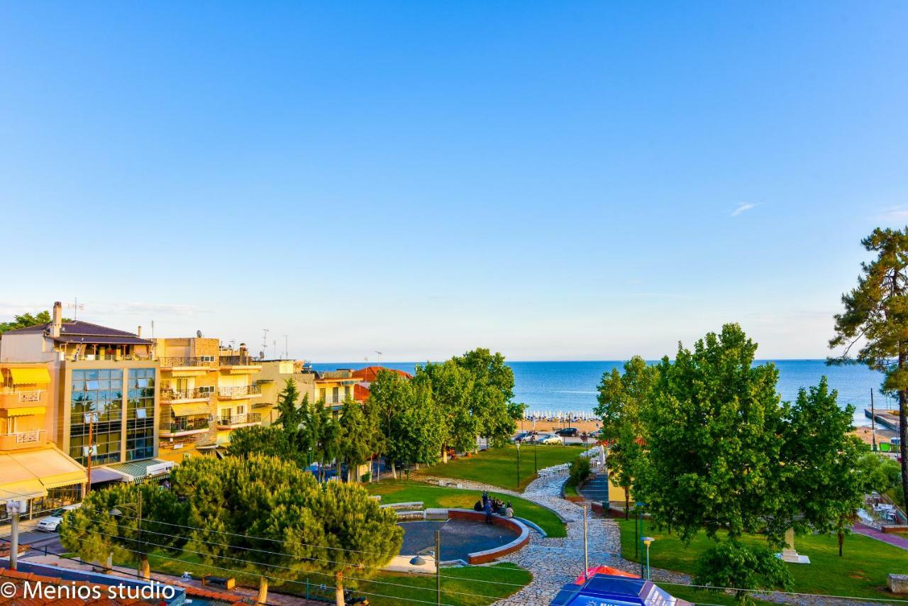 Menios Apartments And Studios Nea Kallikrateia Экстерьер фото