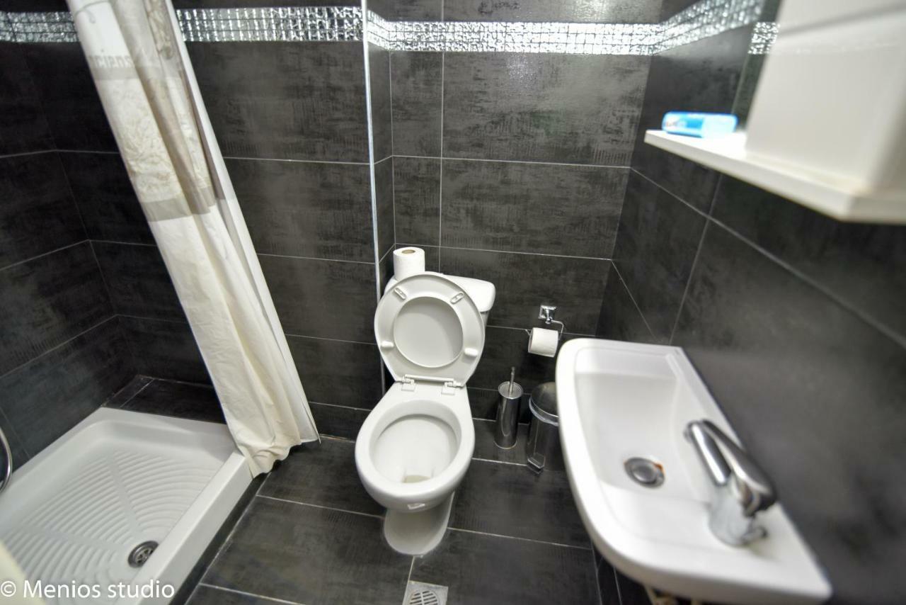 Menios Apartments And Studios Nea Kallikrateia Экстерьер фото